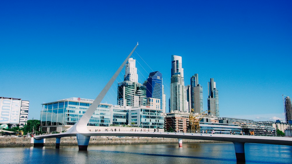 Puente de la Mujer e Puerto Madero em Buenos Aires, na Argentina